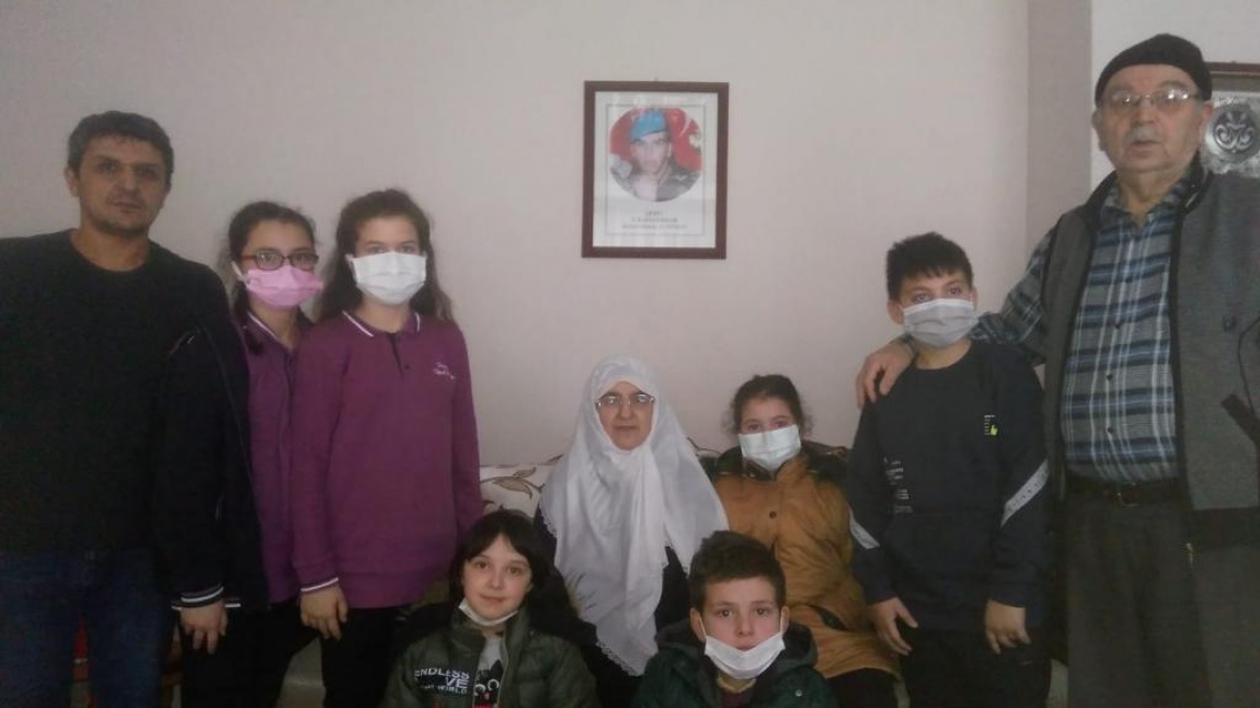 Şehit Abdurrahman ALTINBAY'ın Ailesini Öğrencilerimiz ile Ziyaret Ettik